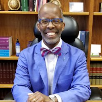Picture of Judge Stephen Smith